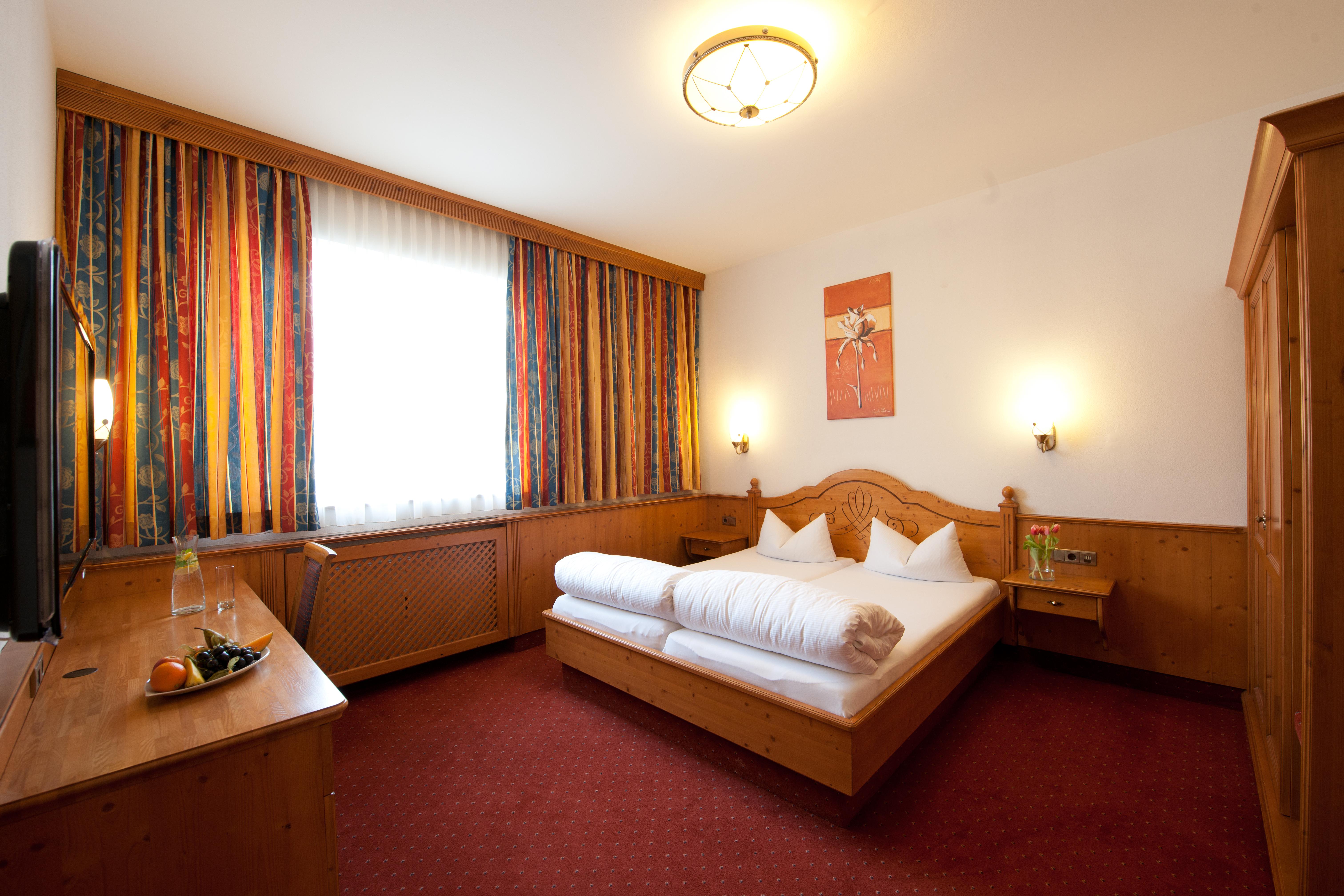 Hotel Bierwirt Инсбрук Екстериор снимка